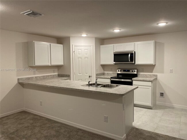 Foto del edificio - 328 NE 21st St