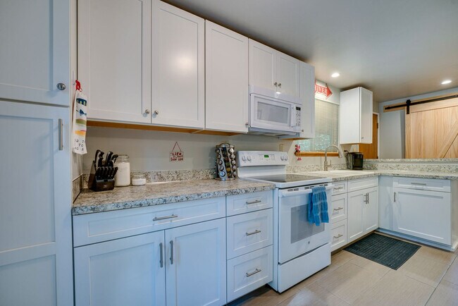 Foto del edificio - 22403 Shetland Rd