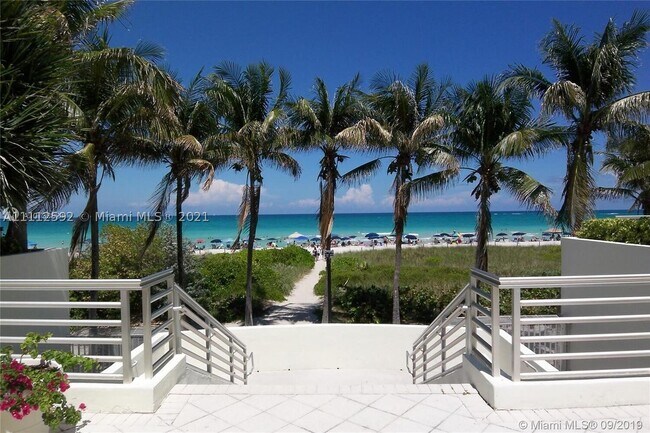 Foto del edificio - 5161 Collins Ave