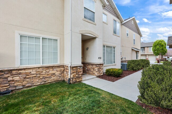 Foto del edificio - 452 N Kent Ln