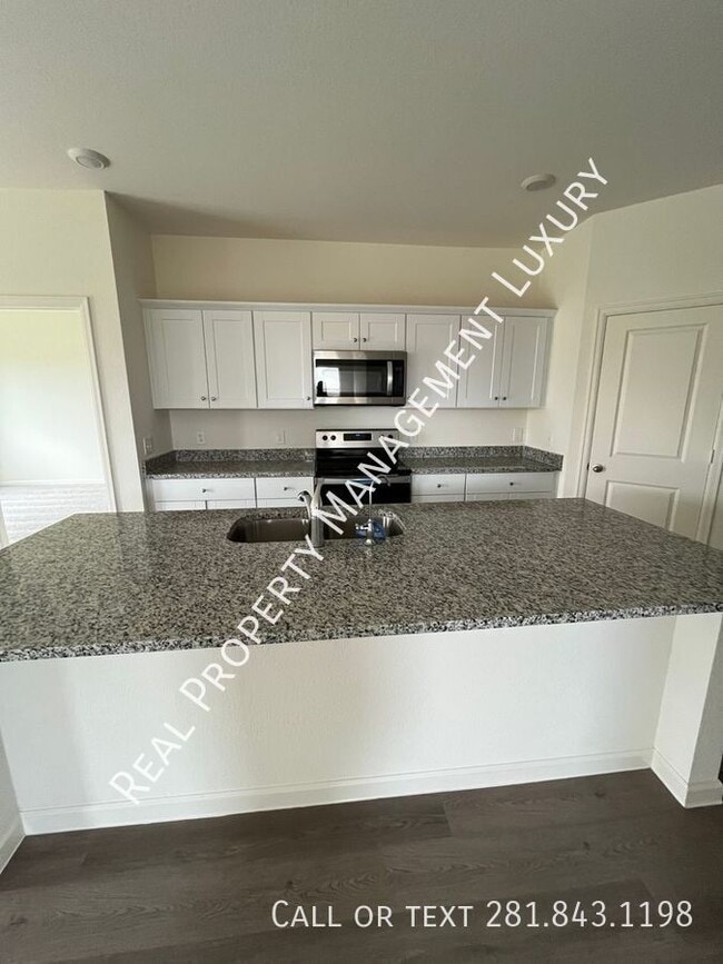 Building Photo - 5903 Grantgrala Dr