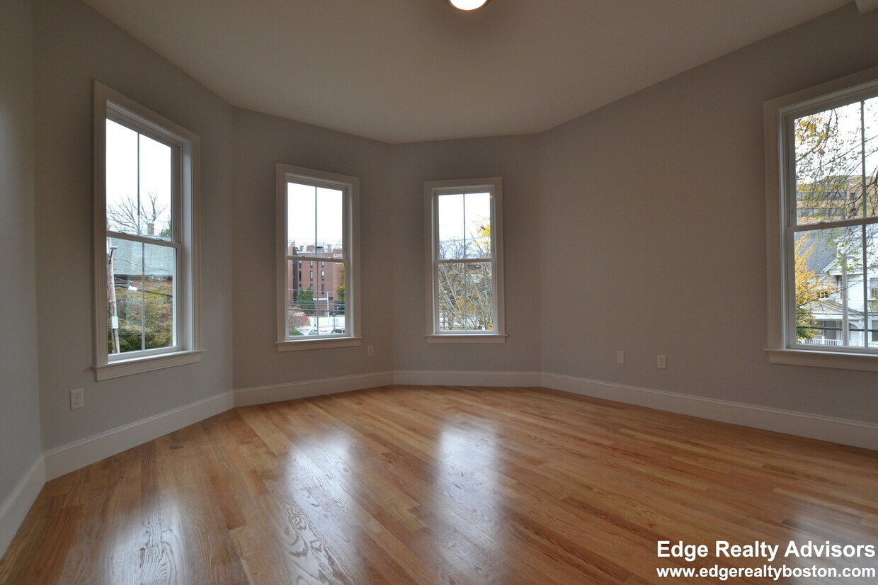 Foto principal - 7 Sparhawk St