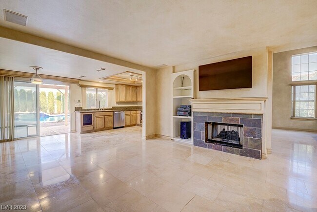 Foto del edificio - 2394 Millcroft Dr