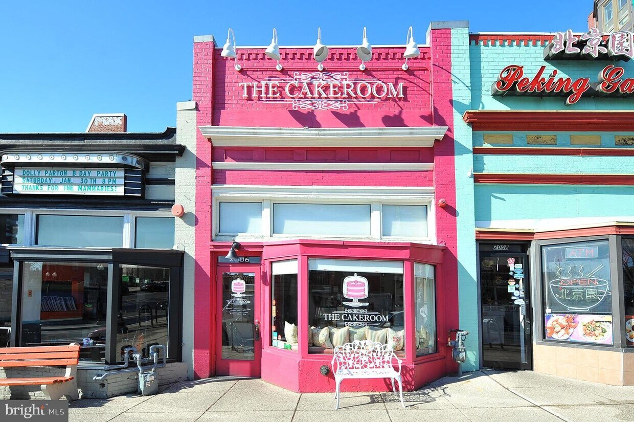 Foto principal - 2370 Champlain St NW