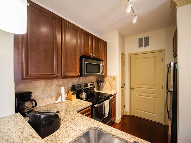 Building Photo - 2035 Renaissance Park Pl