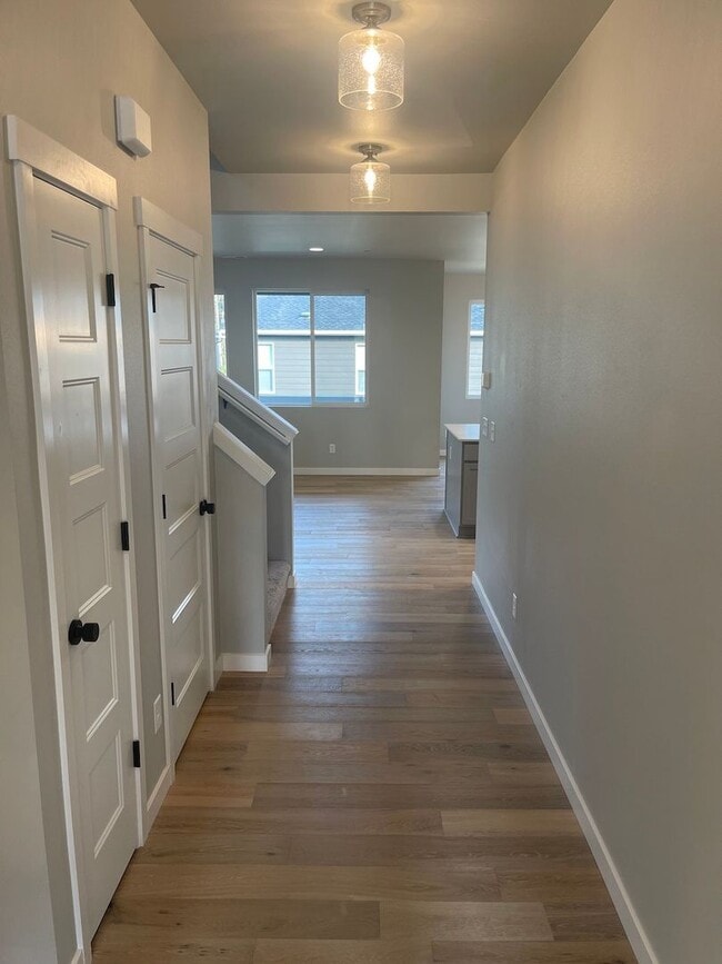 Building Photo - Beautiful New 5BD/4BTH Bella Cresta Home f...
