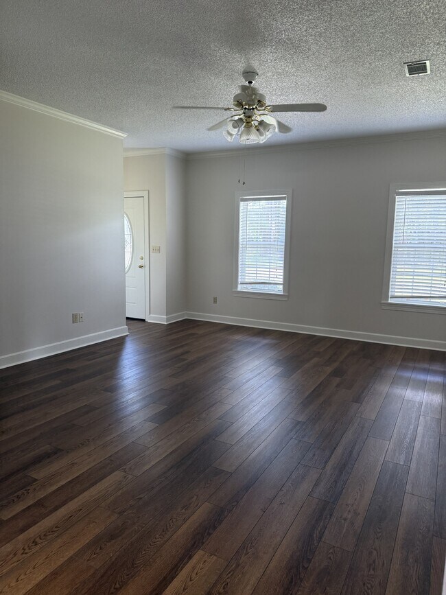 Foto del edificio - 1610 Mallard Ln
