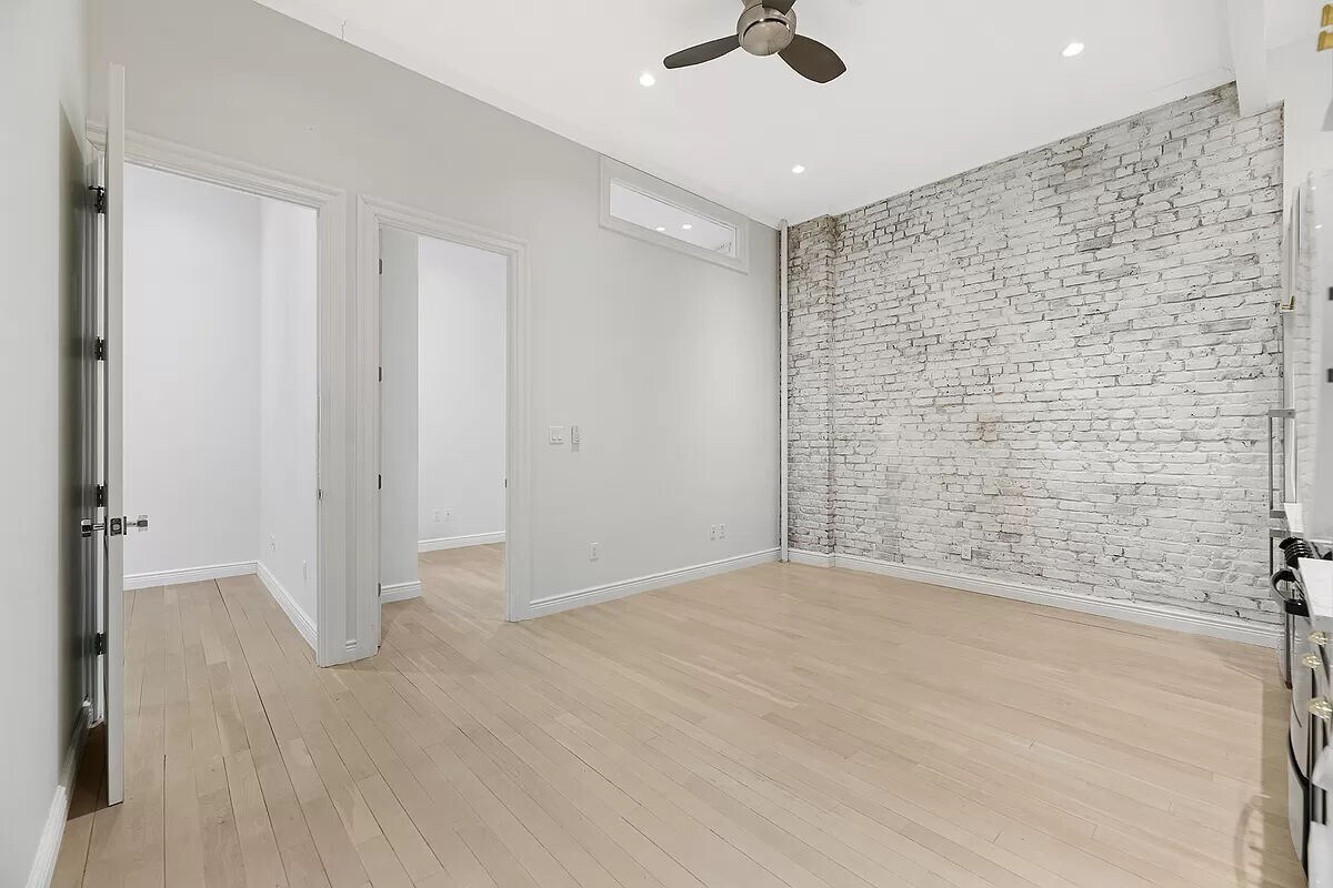 Foto del edificio - 51 West 11th Street