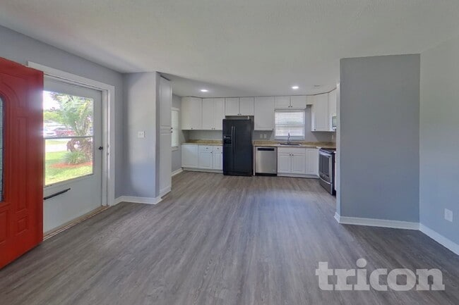 Building Photo - 947 Rich Dr