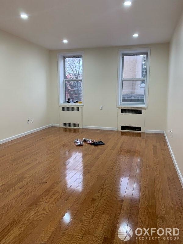 Foto del edificio - 43-31 Ithaca Street
