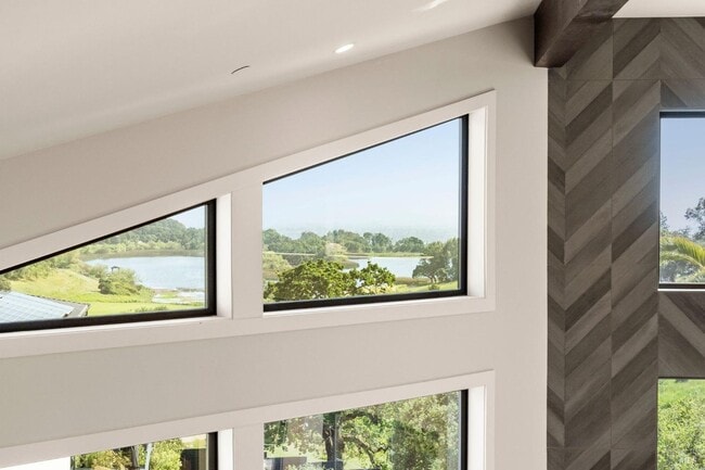 Foto del edificio - 3727 Lakebriar Pl