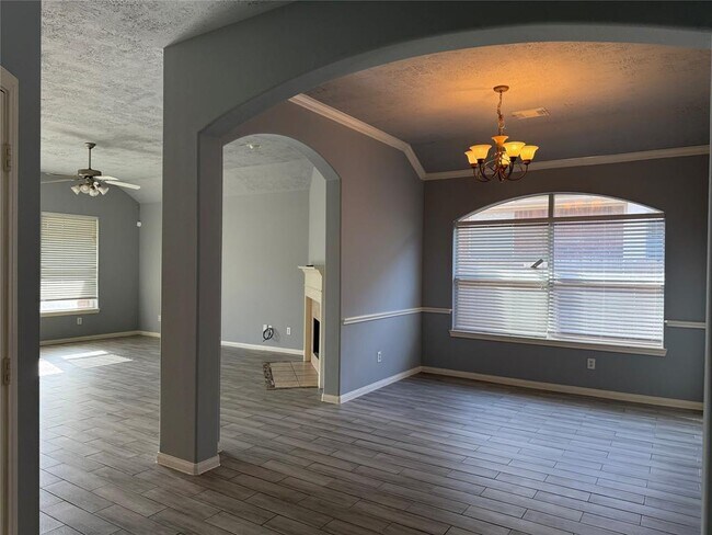 Foto del edificio - 7307 Slippery Elm Ln