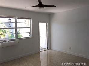 Building Photo - 2 br, 2 bath  - 7135 Rue Granville 3