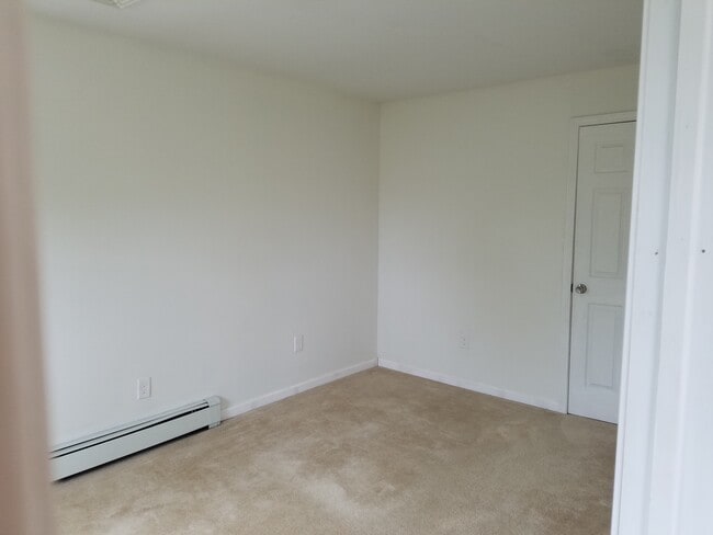 Building Photo - 702 Edmunds Ave