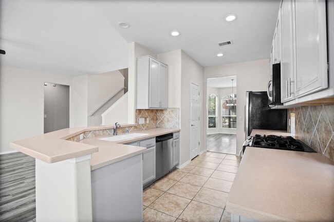 Building Photo - 30218 Legacy Pines Dr