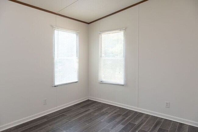 Building Photo - 7917 Wolfe Ln