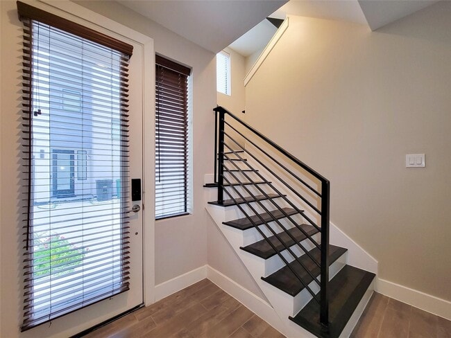 Building Photo - 10806 Warwana Rd