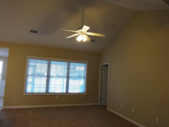 Foto del edificio - 11 Lake Linden Ct