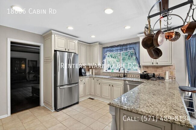 Foto del edificio - 18606 Cabin Rd
