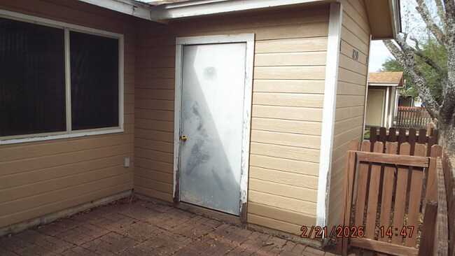 Foto del edificio - 8230 Glen Mont Dr