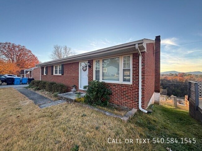 Foto del edificio - 4523 Long Acre Dr NE