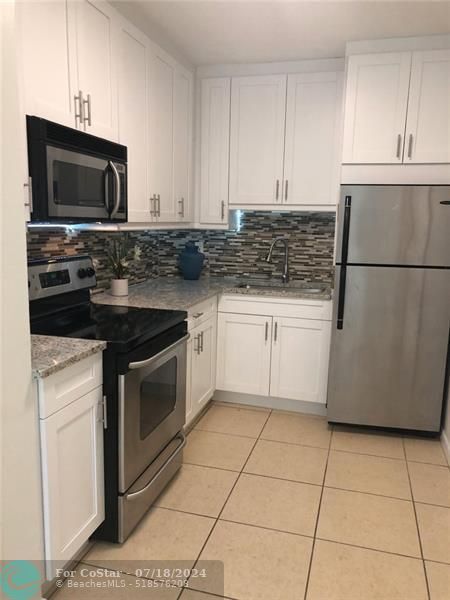 Foto del edificio - 2426 SE 17th St