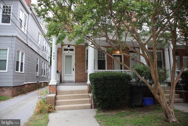 Building Photo - 404 Camden Ave
