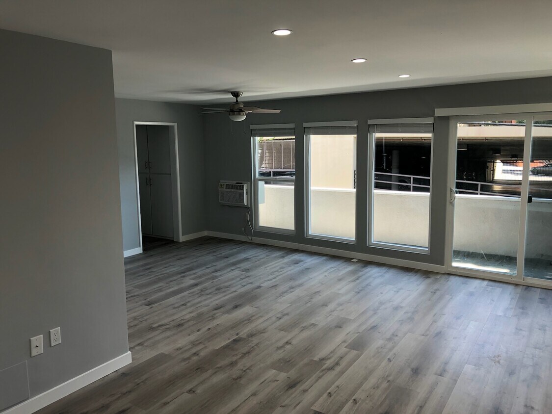 Foto principal - 11626 Gorham Ave