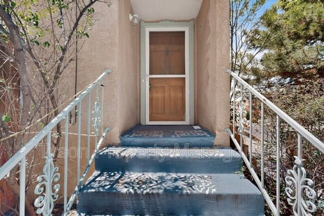 Building Photo - 9230 Osuna Pl NE
