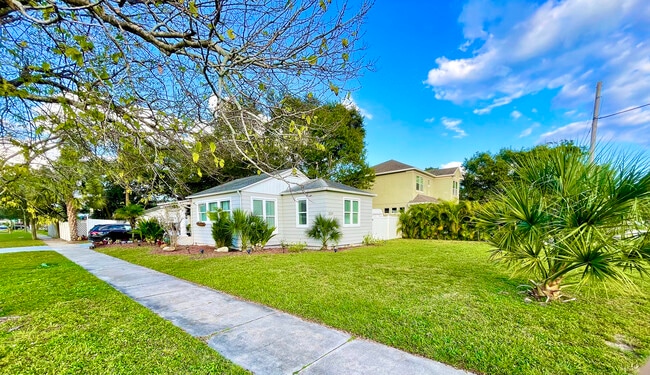 Photo - 3319 W Paul Ave House