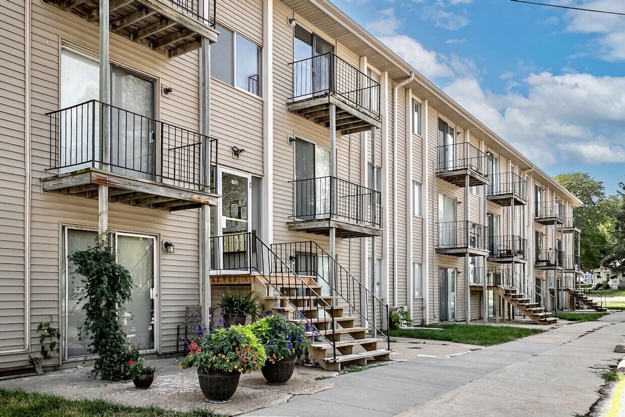 Foto principal - Newly Refreshed 1 Bedroom Apartment Near D...