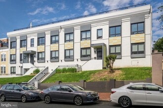 Building Photo - 2422 17th St NW