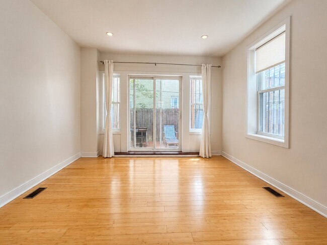 Photo - Bright Bi-Level 1 Bedroom with Finished Basement & Private Backyard in Graduate Hospital House
