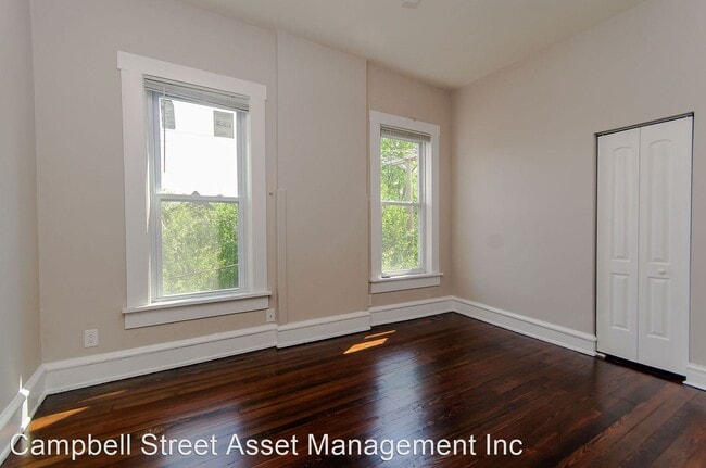 Building Photo - 709-711 S Ada St