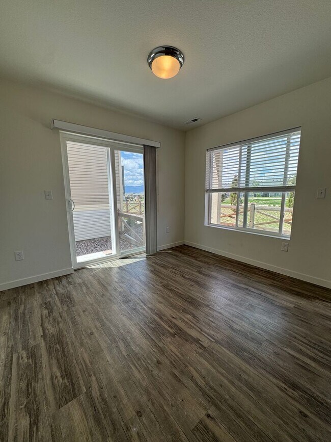 Building Photo - 5836 Thurless Ln