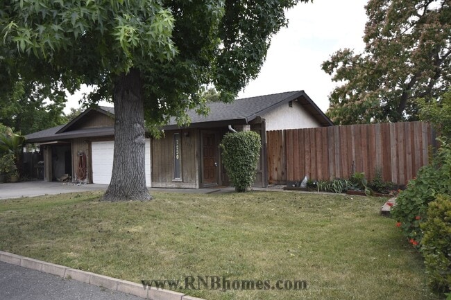 Building Photo - 7230 Castilian Ct