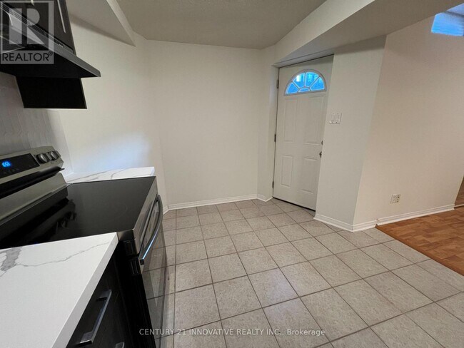 Photo du bâtiment - 13 Grosbeak Crescent