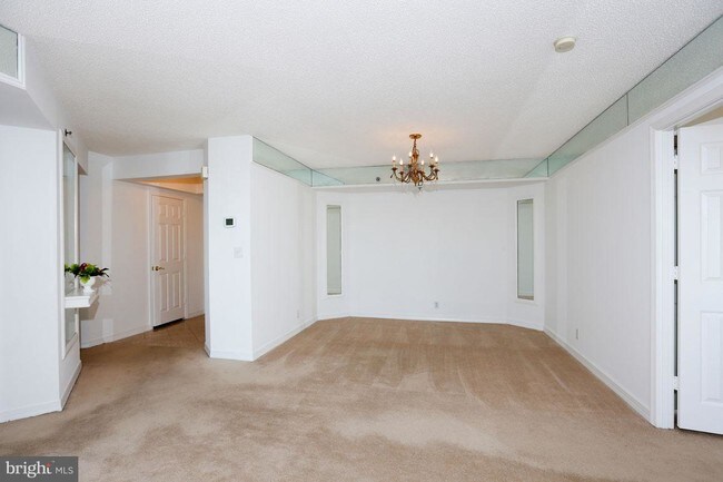Building Photo - 5809 Nicholson Ln