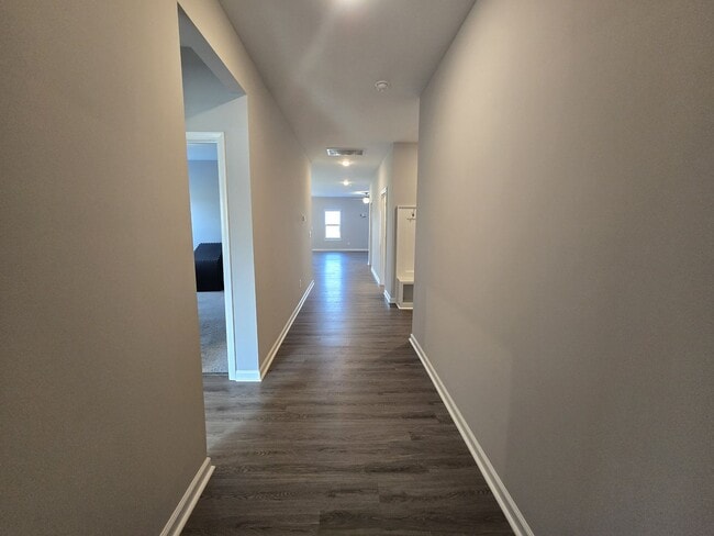 Building Photo - **October Rent Free**4 Bedroom, 2 Bath Hom...