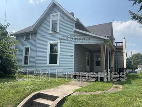 Building Photo - 1039 S Washington St