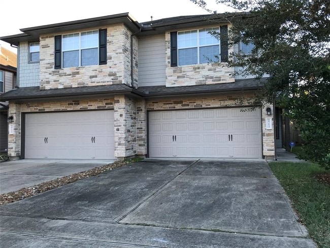 Building Photo - 2714 Maybrook Hollow Ln