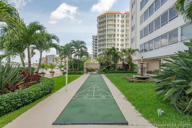 Building Photo - 215 N Birch Rd