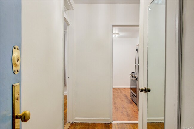 Foto del edificio - 90-11-90-35 35th Ave