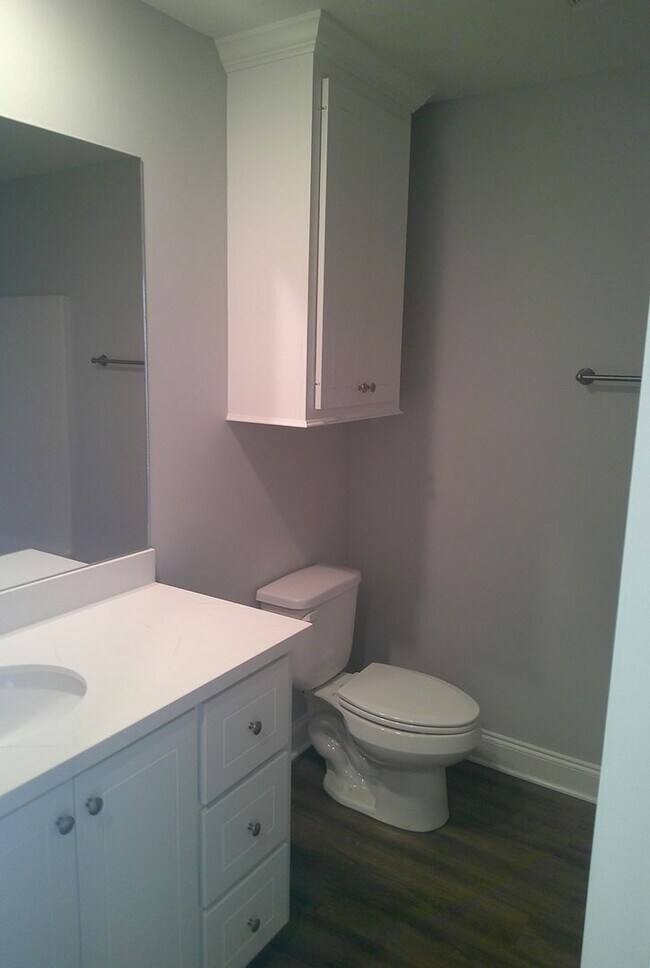 Foto del edificio - JUST REDUCED!! PLUS..***Move in Special..1...