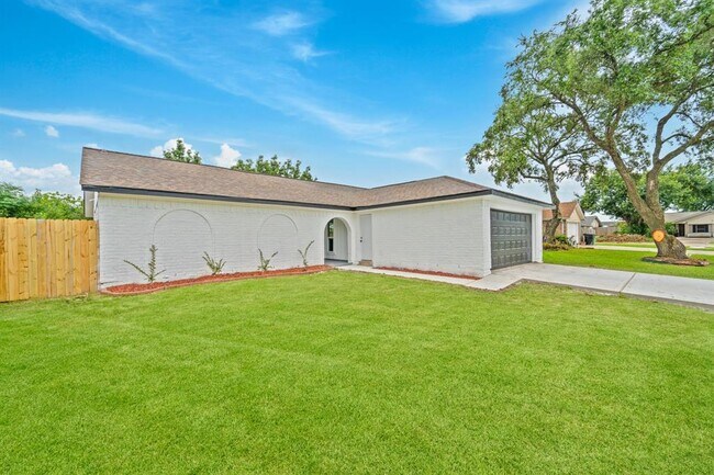 Building Photo - 11819 Ryewater Dr