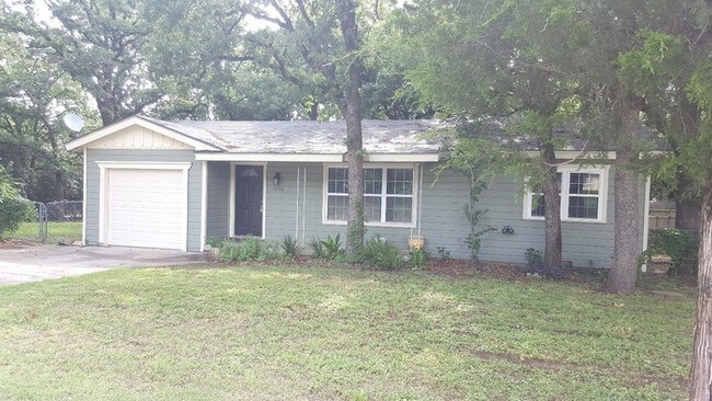 Building Photo - 3208 Brown Trail