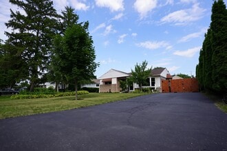 Building Photo - 2304 Jay Ln
