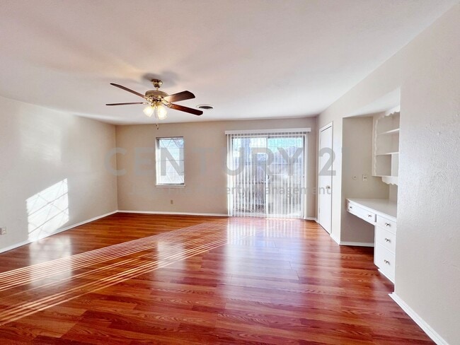 Building Photo - Charming 2/1/1 Duplex in DeSoto ISD For Rent!