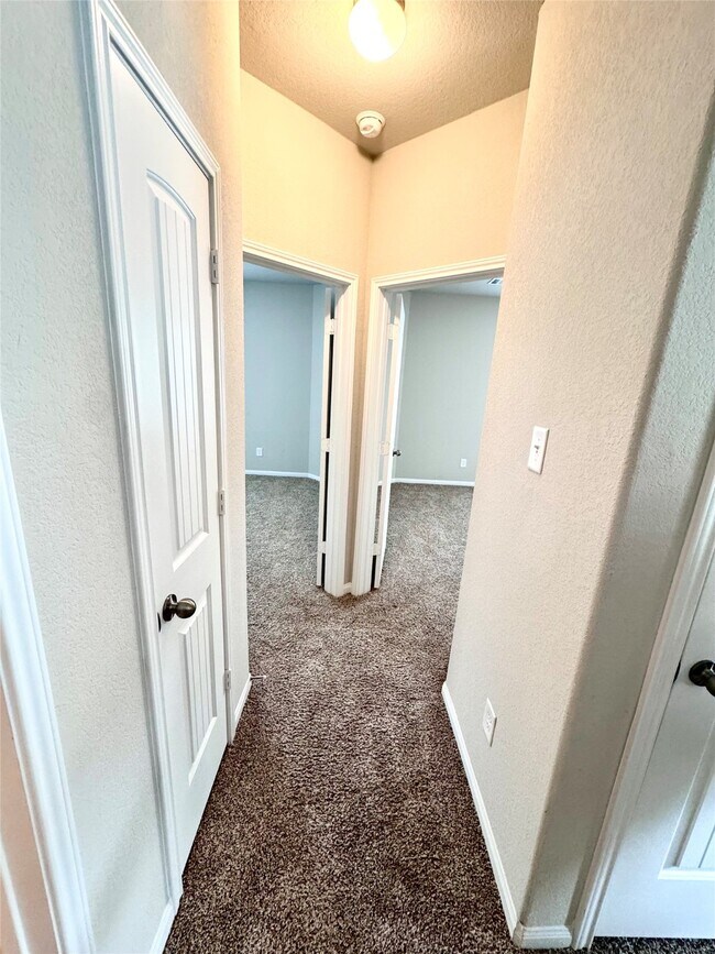 Foto del edificio - 22214 Sovereign Hts Ln.