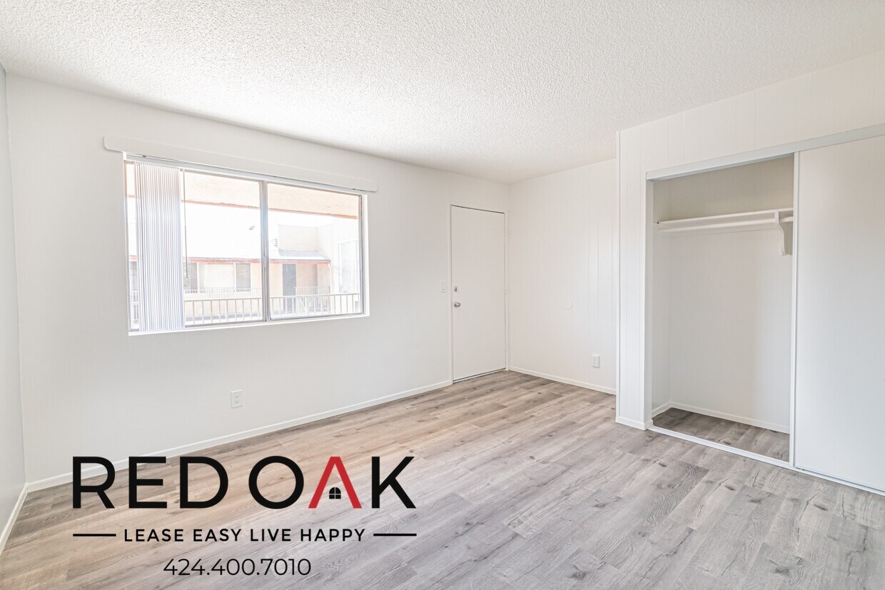 Foto principal - 7125 E Gage Ave